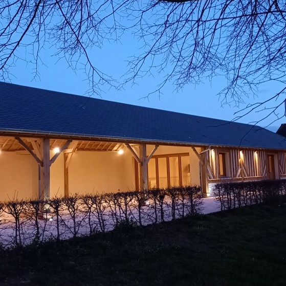 Reconstruction aprÃ¨s sinistre d'une salle de rÃ©ception Ã  MÃ©zidon VallÃ©e d'Auge